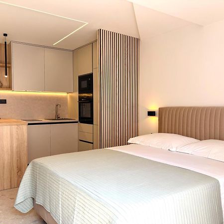 Marthinis Luxury Suites Split Exteriör bild