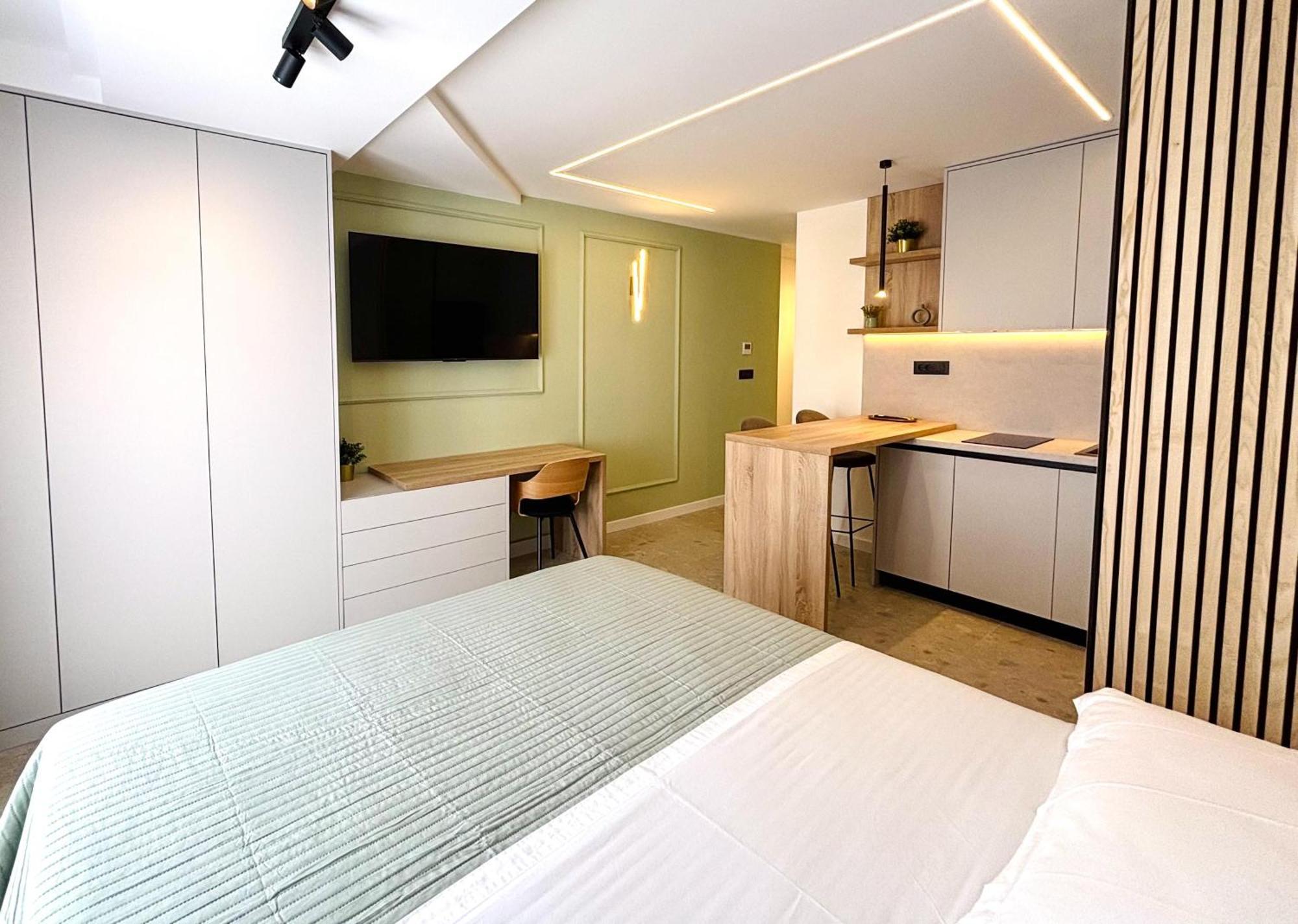 Marthinis Luxury Suites Split Exteriör bild