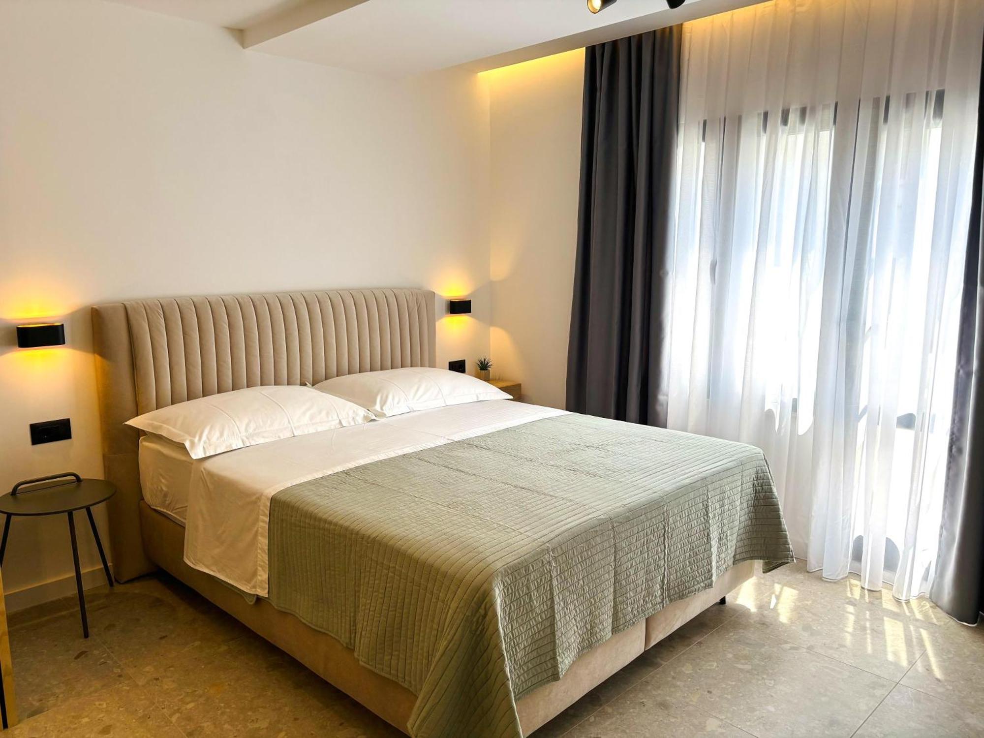 Marthinis Luxury Suites Split Exteriör bild