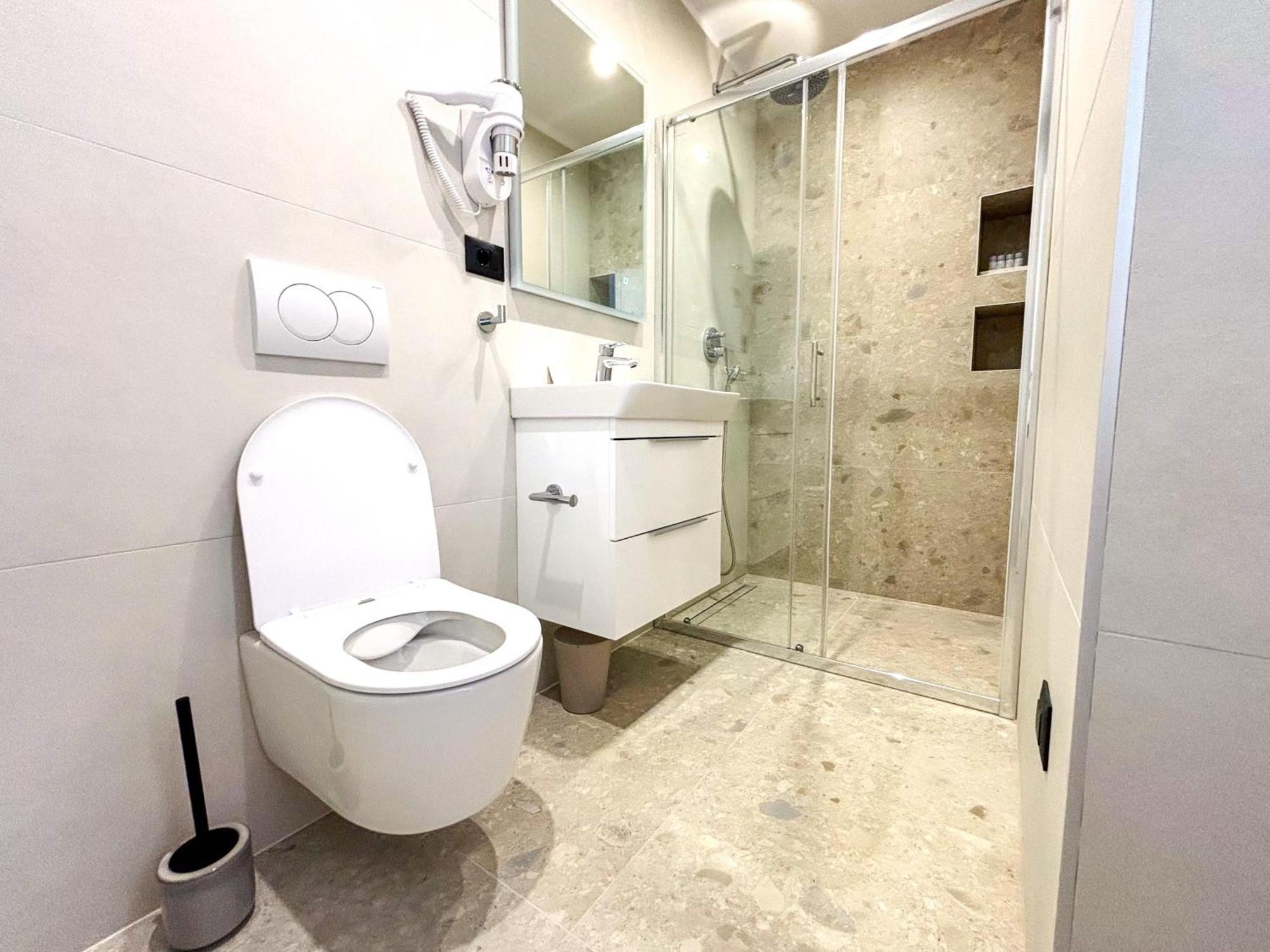 Marthinis Luxury Suites Split Exteriör bild