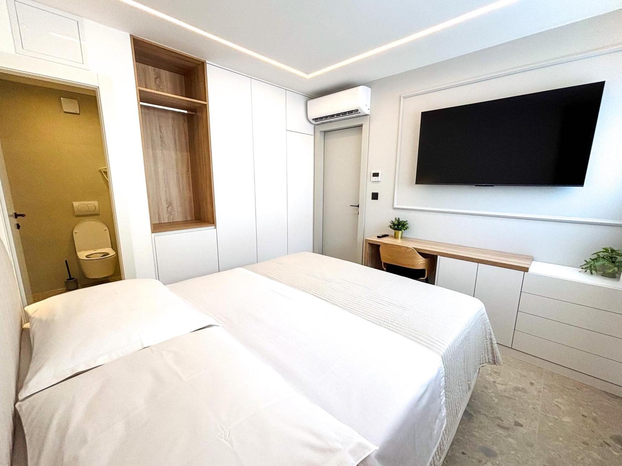 Marthinis Luxury Suites Split Exteriör bild