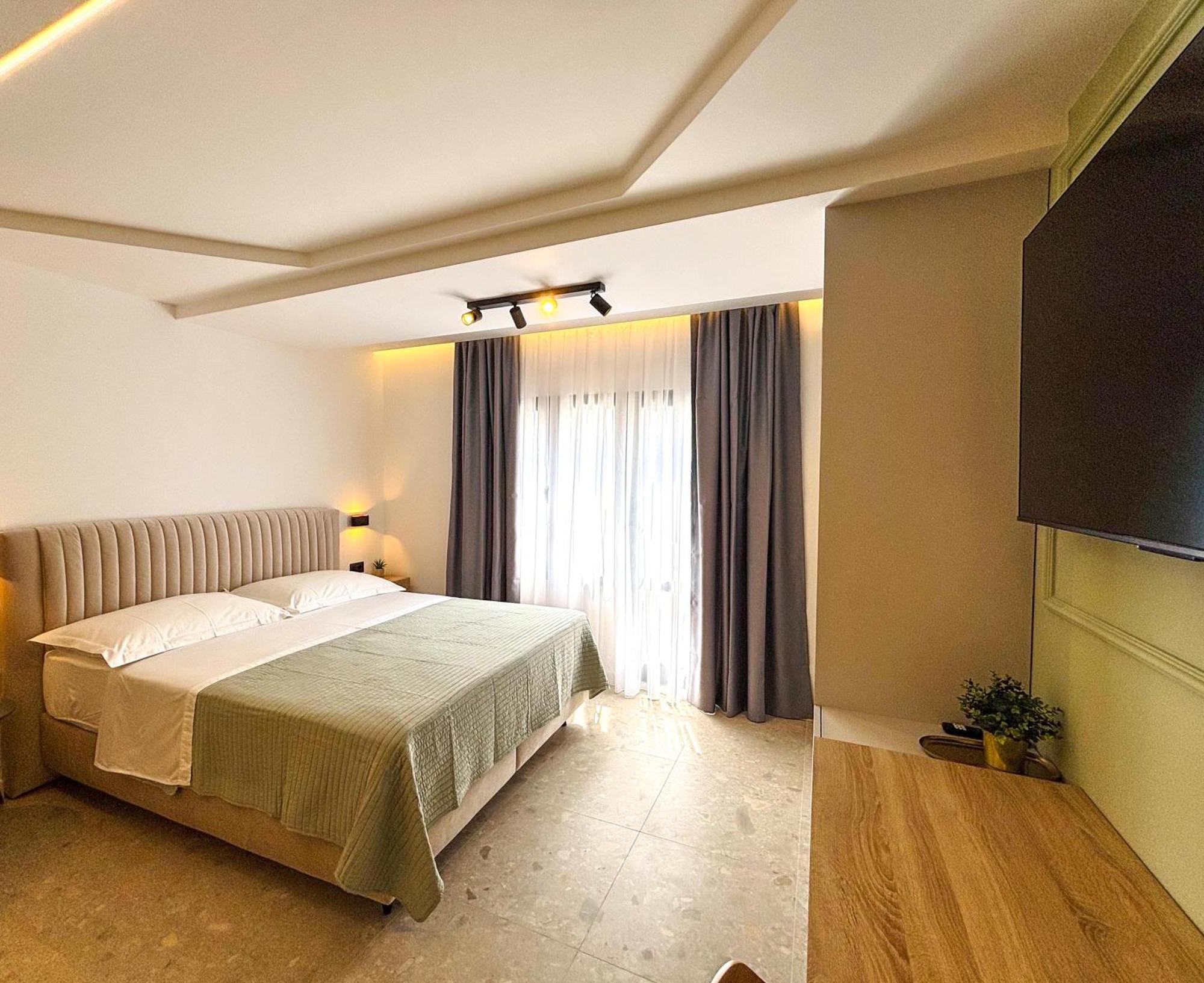 Marthinis Luxury Suites Split Exteriör bild